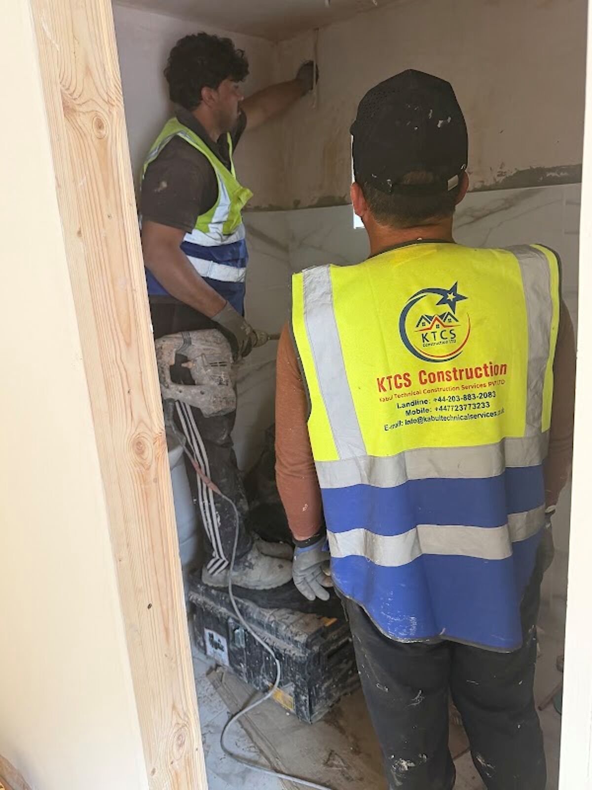 KTCS Construction operatives working on first-fix services