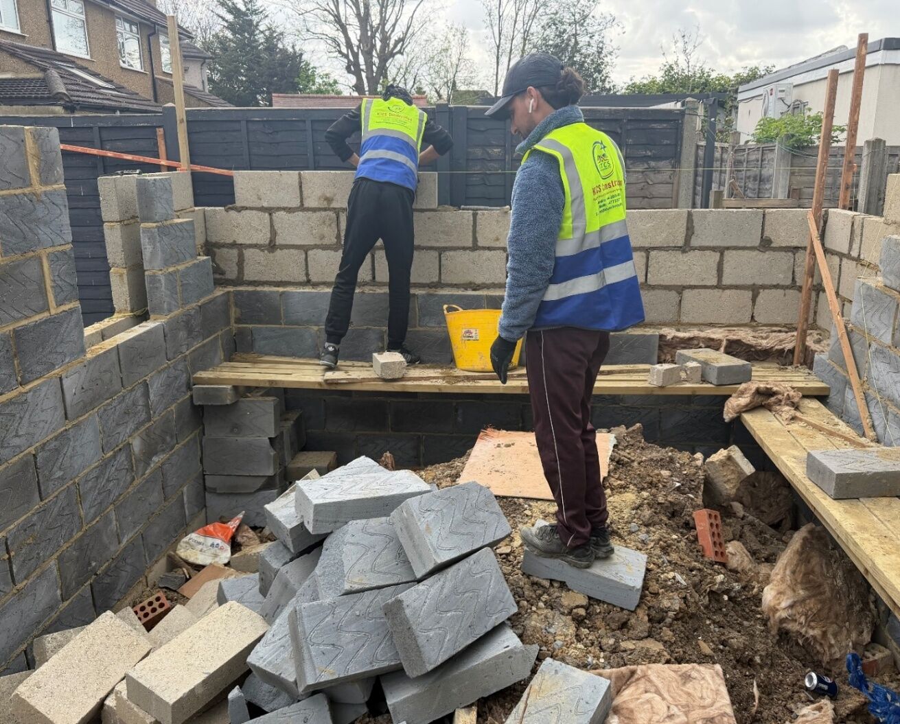 Blockwork cavity walls going up during the South Harrow garden room build